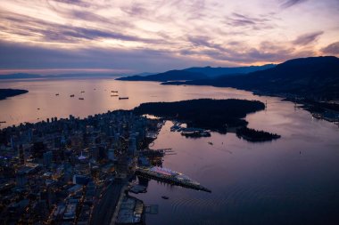 Lions Gate ve Stanley Park anteni