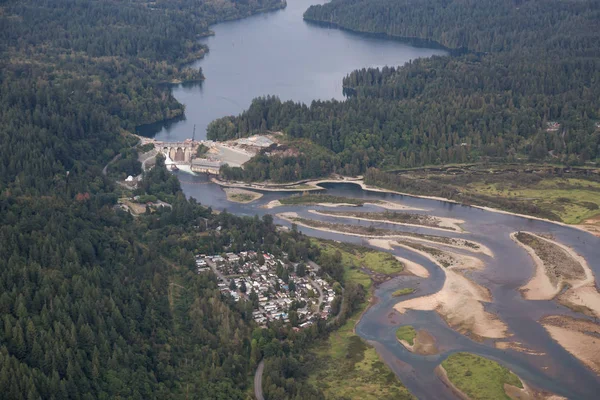 Luchtfoto van water dam — Stockfoto