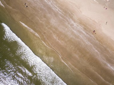 Güzel okyanus kıyılarının havai görünümü 