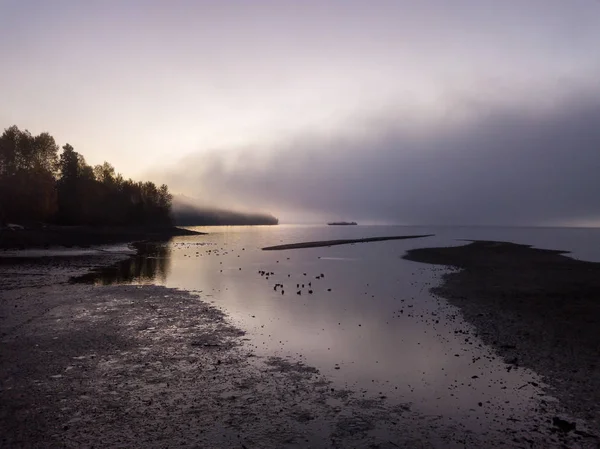 North Vancouver Shore en Niebla —  Fotos de Stock