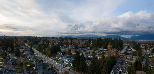 Letecký Panoramatický Pohled Předměstký Okolí Během Živé Zakalená Západ Slunce — Stock fotografie