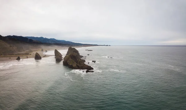 Vista Panorámica Aérea Autopista Pacific Ocean Shore Durante Una Mañana — Foto de Stock