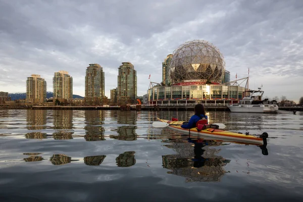 Downtown Vancouver British Columbia Canada January 2017 Woman Kayaking Science — Stock Photo, Image