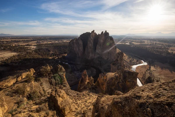 Hermoso Paisaje Americano Durante Día Invierno Vibrante Tomado Smith Rock — Foto de Stock