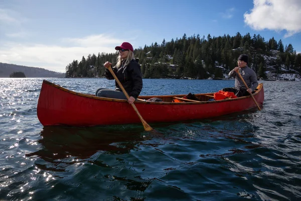 Couple Friends Wooden Canoe Paddling Inlet Surrounded Canadian Mountains Taken — Stock Photo, Image