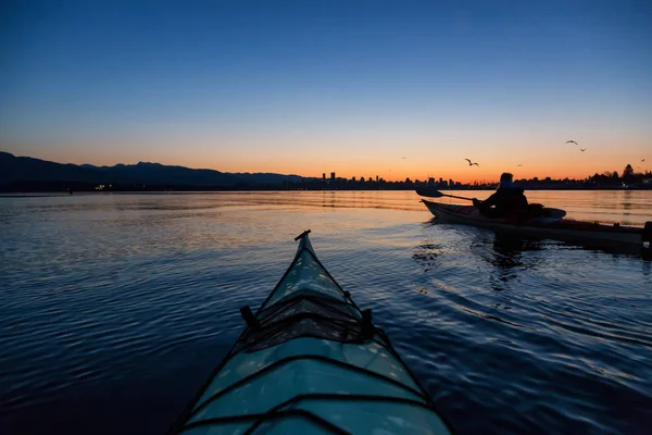 Kayak Durante Vibrante Amanecer Invierno Tomado Centro Vancouver Columbia Británica — Foto de Stock