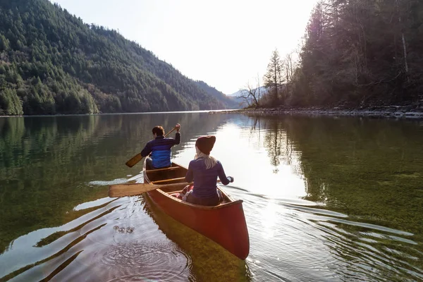 Couple Friends Canoeing Wooden Canoe Sunny Day Taken Harrison River — Stock Photo, Image
