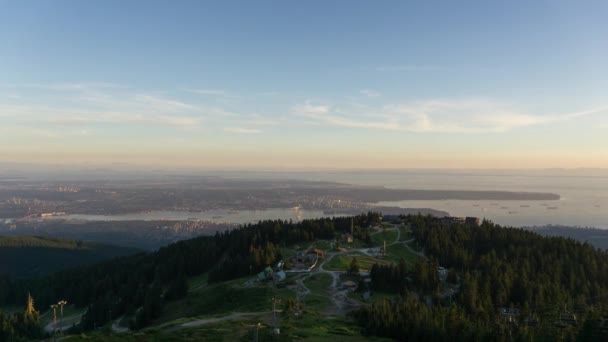 Bir Canlı Renkli Yaz Günbatımı Timelapse Grouse Mountain North Vancouver — Stok video