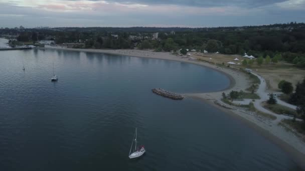 Krásný Letecký Pohled Jericho Beach Během Živé Pestré Letní Západ — Stock video