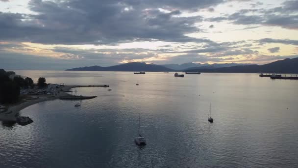 Vackra Flygfoto Över Jeriko Beach Livfull Och Färgstark Sommar Solnedgång — Stockvideo