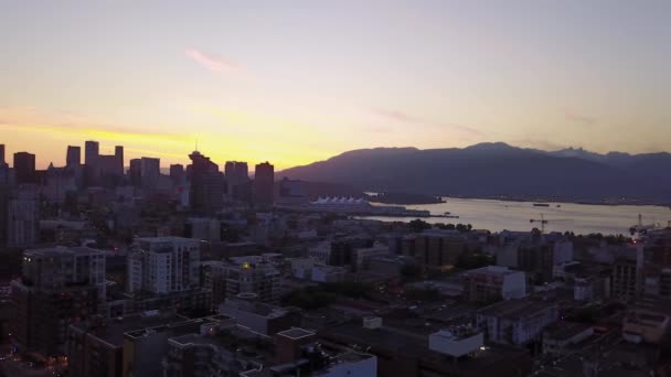 Luchtfoto Van Commerciële Residentiële Gebouwen Buitenwijken Genomen Surrey Greater Vancouver — Stockvideo