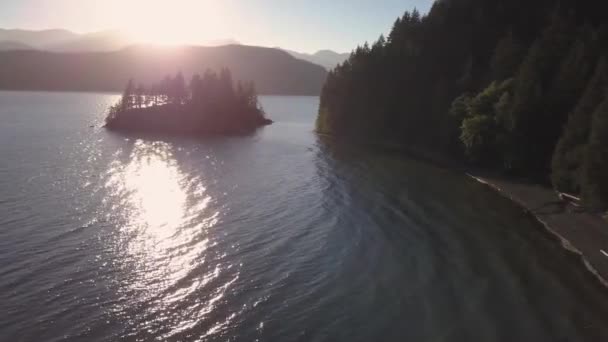Luchtfoto Van Harrison Lake Tijdens Een Levendige Kleurrijke Zomer Zonsondergang — Stockvideo
