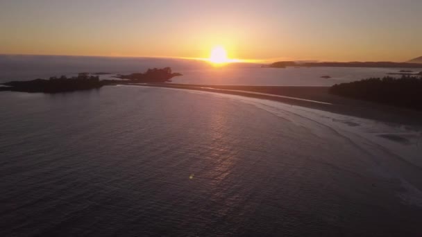 Vista Aérea Hermosa Costa Océano Pacífico Durante Amanecer Verano Vídeo — Vídeos de Stock