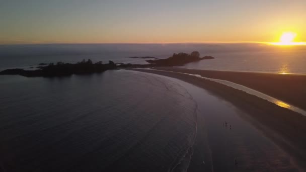 Vista Aérea Hermosa Costa Océano Pacífico Durante Amanecer Verano Vídeo — Vídeo de stock