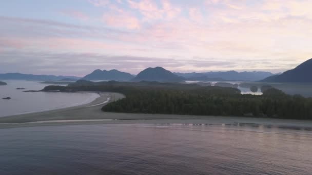 Vista Aérea Del Hermoso Paisaje Natural Howe Sound Rodeado Montañas — Vídeo de stock