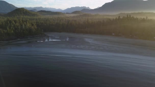 Vista Aérea Bela Paisagem Natural Howe Sound Cercada Por Montanhas — Vídeo de Stock