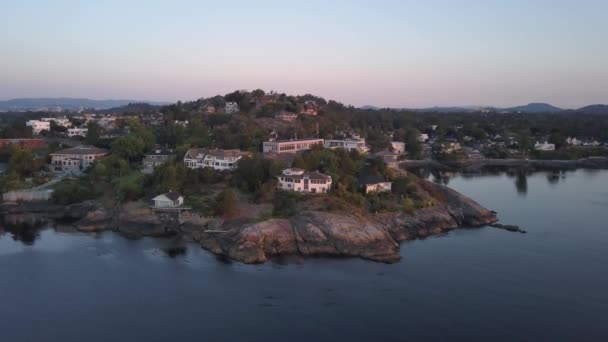 Vista Aérea Las Casas Lujo Parte Superior Costa Rocosa Con — Vídeo de stock