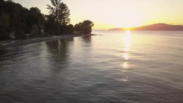Frumoasă Vedere Aeriană Unui Apus Soare Vară Vibrant Plajă Luate — Videoclip de stoc