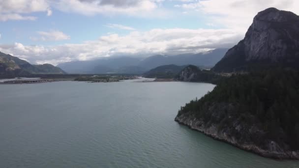 Luchtfoto Drone Beelden Van Canadese Landschap Tijdens Een Donkere Sombere — Stockvideo