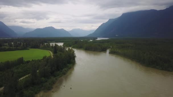Flygfoto Över Ett Vackert Landskap Howe Sound Nära Squamish City — Stockvideo