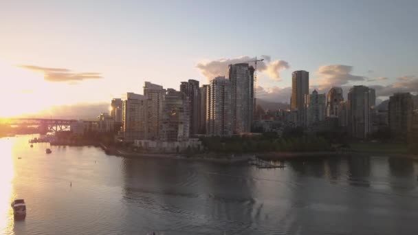 Widok Lotu Ptaka Panoramę Miasta Piękny Turysta Podczas Zachodu Słońca — Wideo stockowe