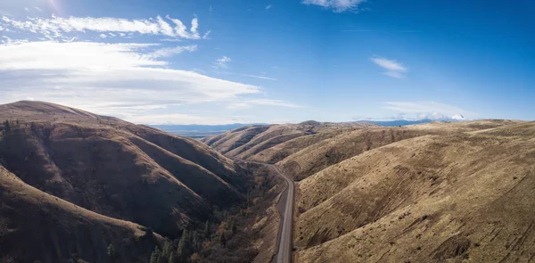 Luftaufnahme Einer Autobahn Die Durch Ein Wüstengebiet Führt Aufgenommen Oregon — Stockfoto