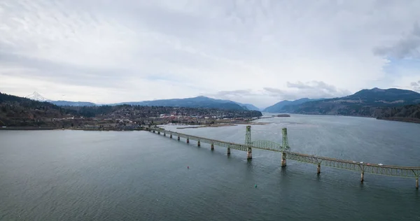 Panorama Aéreo Uma Ponte Que Atravessa Rio Colombiano Entre Oregon — Fotografia de Stock