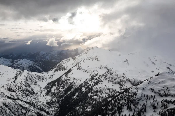 Pięknego Ptaka Kanadyjski Krajobraz Górski Podjęte Północ Vancouver British Columbia — Zdjęcie stockowe