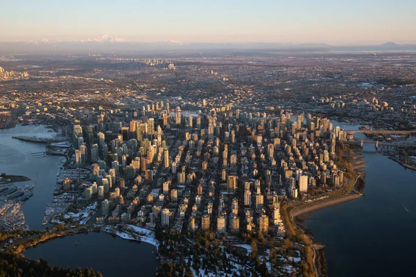 Vista Aérea Downtown City Durante Pôr Sol Vibrante Tomada Vancouver — Fotografia de Stock