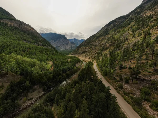 Aerial Panoramic View Scenic Dirt Road Gold Bridge Valley Surrounded — Stock Photo, Image