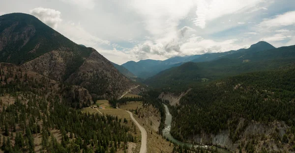 Aerial Panoramic View Scenic Dirt Road Gold Bridge Valley Surrounded — Stock Photo, Image