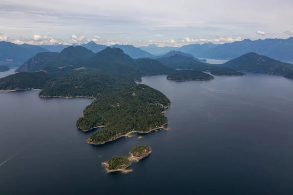 Νήσος Κητς Ακτή Σάνσαϊν Βρετανική Κολομβία Καναδάς Αεροφωτογραφία Ενός Νησιού — Φωτογραφία Αρχείου
