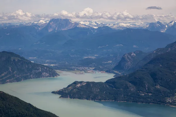 Prachtig Uitzicht Vanuit Lucht Howe Sound Inlet Squamish City Met — Stockfoto