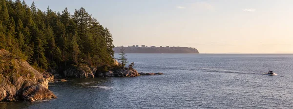 Panoramisch Uitzicht Rocky Coast Lighthouse Park West Vancouver British Columbia — Stockfoto