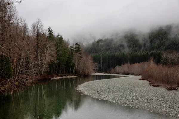 Bulutlu Bir Günde Kanada Doğa Manzarası Tofino Port Alberni Arasında — Stok fotoğraf