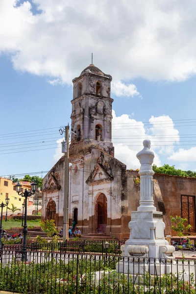 Τρινιντάντ Κούβα Ιουνίου 2019 Θέα Στο Δρόμο Μιας Παλιάς Εκκλησίας — Φωτογραφία Αρχείου