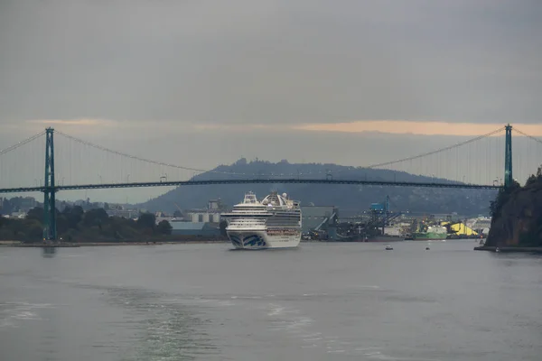 Vancouver Colúmbia Britânica Canadá Setembro 2019 Navio Cruzeiro Passando Por — Fotografia de Stock