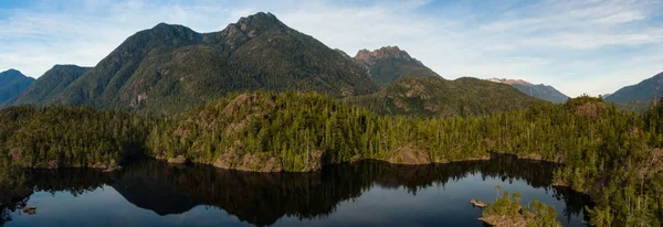 Όμορφη Εναέρια Πανοραμική Θέα Της Λίμνης Larry Κατά Διάρκεια Μιας — Φωτογραφία Αρχείου