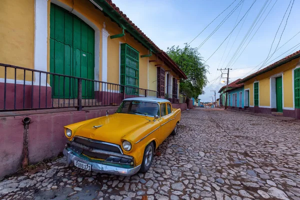 Trinidad Kuba Juni 2019 Utsikt Över Gammal Klassisk Amerikansk Bil — Stockfoto