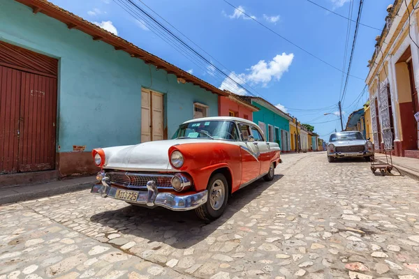 Trinidad Kuba Juni 2019 Utsikt Över Gammal Klassisk Amerikansk Bil — Stockfoto