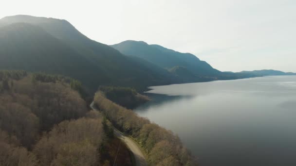 Schöne Luftaufnahme des Kennedy Lake — Stockvideo