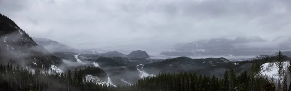 Beautiful Panoramic View of the Canadian Mountain Nature Landscape — Stockfoto