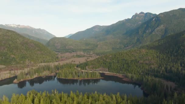 Beautiful Aerial Panoramic View of Larry Lake — Stock Video