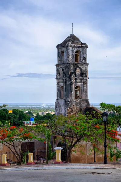 Vacker Utsikt Över Kyrka Liten Turistisk Kubansk Stad Pulserande Solig — Stockfoto
