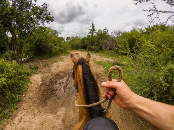 Horseback Riding Dirty Trail Country Side Small Cuban Town Vibrant — Stock Photo, Image