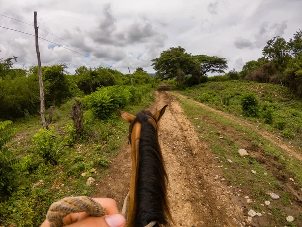 Horseback Riding Dirty Trail Country Side Small Cuban Town Vibrant — Stock Photo, Image