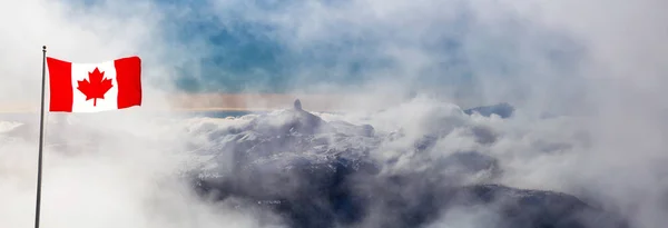 Vista Panorâmica Aérea Bela Paisagem Canadense Montanha Natureza Durante Dia — Fotografia de Stock