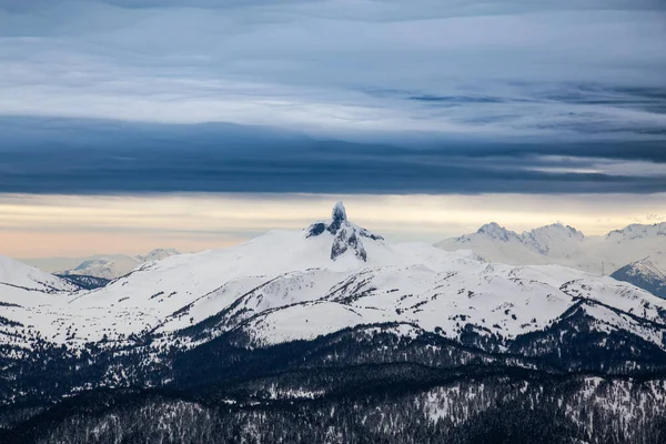 Belle Vue Sur Black Tusk Pendant Une Soirée Hiver Avant — Photo