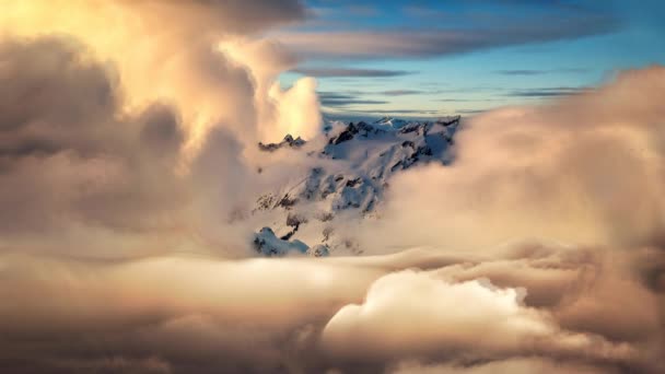 Cinemagraph Прекрасний і вражаючий повітряний вид пухнастих хмар — стокове відео