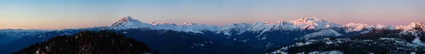 Bela Vista Panorâmica Aérea Paisagem Montanhosa Canadense Durante Pôr Sol — Fotografia de Stock